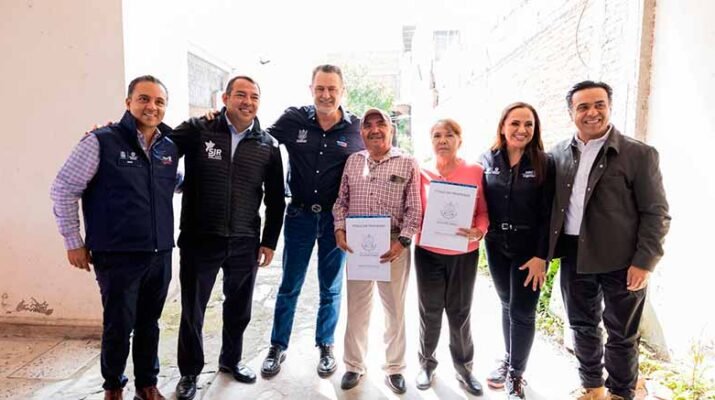Familias de San Juan del Río reciben títulos de propiedad 1 reciben títulos