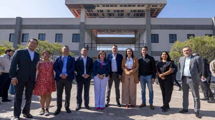 Inaugura Gobernador edificio de Bachilleres UAQ Campus Aeropuerto 1 Campus Aeropuerto