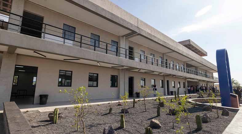 Inaugura Gobernador edificio de Bachilleres UAQ Campus Aeropuerto 3 Campus Aeropuerto