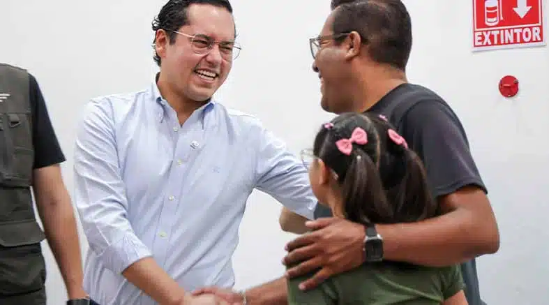 Chepe Guerrero se suma al taller “Manos de Papá” en Corregidora 4 Manos de Papá