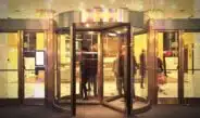 Puerta giratoria