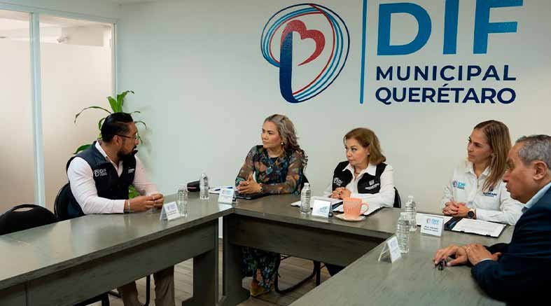 DIF Municipal y USEBEQ firman convenio por el respeto a adultos mayores 2 USEBEQ firman