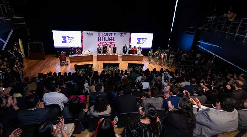 Mauricio Kuri atestigua avances y resultados del IEEQ 2 atestigua avances