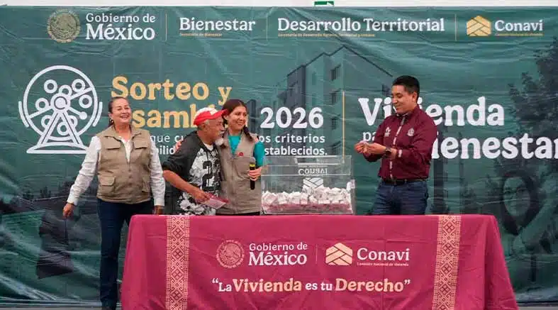 44 casas