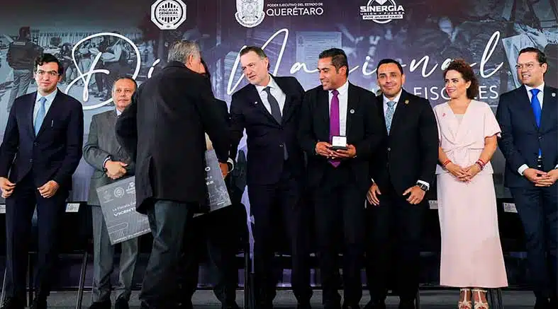 Kuri reconoce labor de fiscales en defensa de Querétaro 2 Kuri reconoce